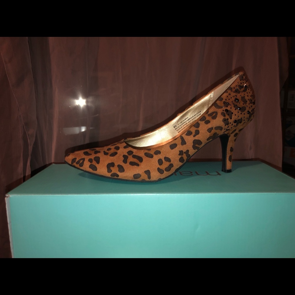 Faux suede pumps